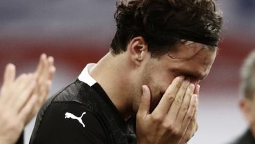 Το δέος για τον κόσμο και η πίκρα πως δεν ήμασταν όπως θα θέλαμε