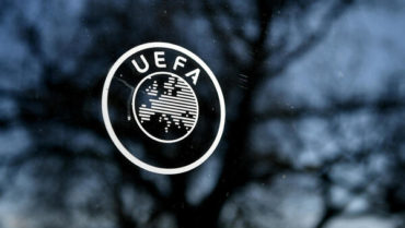 UEFA: «Απαγορεύεται οποιαδήποτε επαφή μεταξύ συλλόγων και διαιτητών πριν από αγώνες»